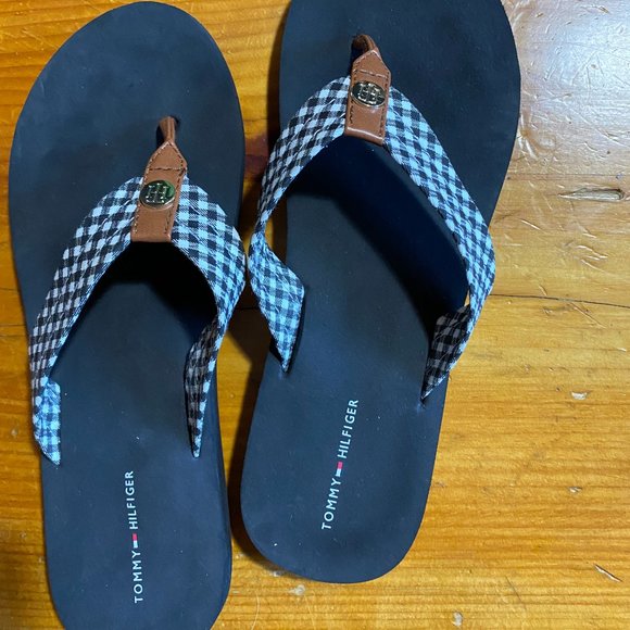 Tommy Hilfiger plaid flip flops Size 9/9.5 - Picture 1 of 5